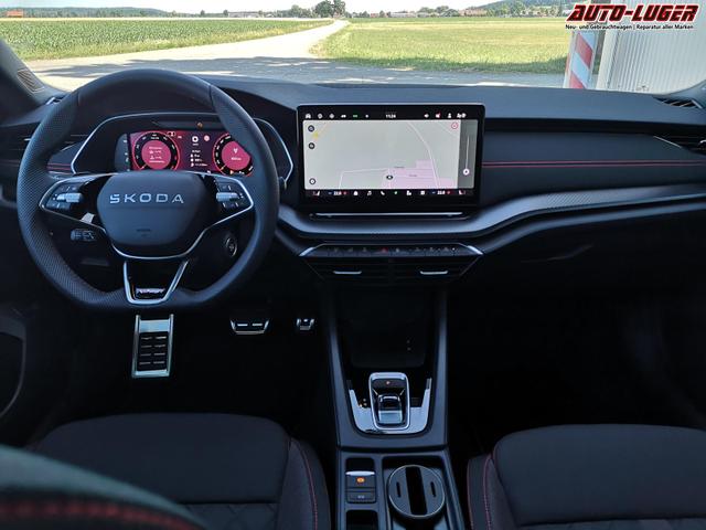 Skoda Octavia Combi 2.0 TSI 195 kW RS Kombi 2.0TSI Pano Matrix Area AHK Sound GV5 