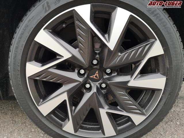 Cupra Formentor VZ 2.0 TSI 245 kW 4Drive 2.0TSI DSG AHK GV5 Navi Matrix Pano Sound 