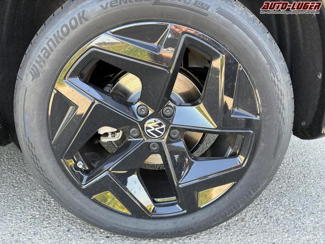 Volkswagen Tiguan 2.0 TDI 110 kW R-Line DSG Head Up Black 360 AHK 