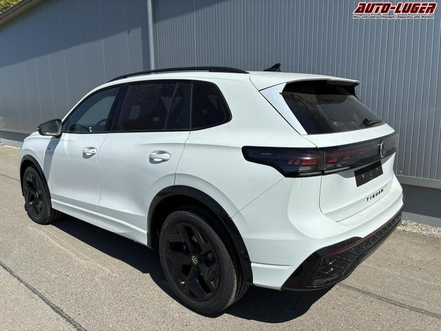 Volkswagen Tiguan 2.0 TDI 110 kW R-Line DSG Head Up Black 360 AHK 