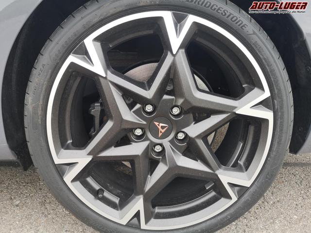 Cupra Leon Sportstourer 2.0 TSI 245 kW 4Drive VZ Kombi ST 2.0TSI ABT AHK Sound ACC Pano 