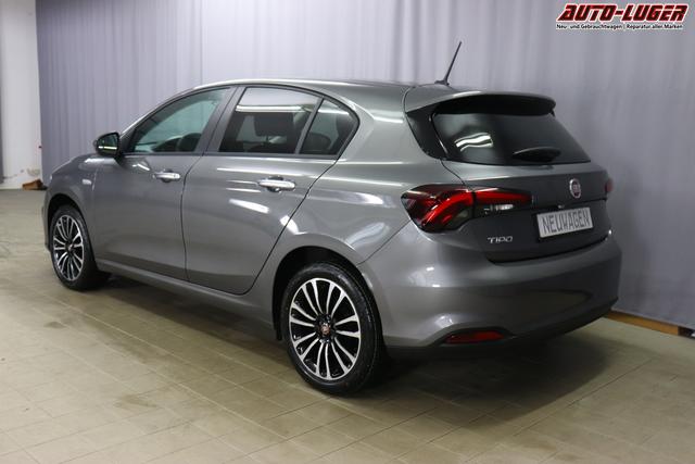 Tipo 5-Türer MY22 TIPO 5-Türer City Life 1.0 74kW (100PS)695 - Colosseo Grau 645 - Stoff Schwarz "316 Rückfahrkamera mit dynamischen Führungslinien 3A4 Sicherheits-Plus-Paket 3A5 Convenience Plus-Paket 3B4 Style-Paket 452 Sitzheizung vorn 5DR Colosseo Grau ja laut RE 21.10 fb 7QC Uconnect™ NAV Navigationssystem und digitalem Audioempfang DAB+"