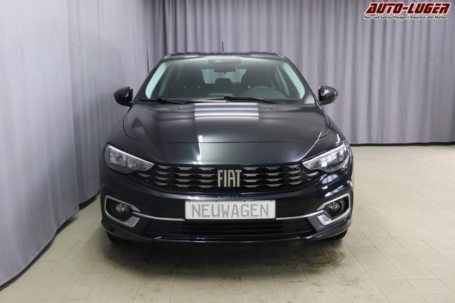 Tipo 5-Türer MY22 TIPO 5-Türer City Life Hybrid 1.5 GSE 96kW (130PS) DCT718 - Cinema Schwarz 645 - Stoff Schwarz "316 Rückfahrkamera mit dynamischen Führungslinien 452 Sitzheizung vorn 5CD Cinema Schwarz 7QC Uconnect™ NAV Navigationssystem und digitalem Audioempfang DAB+"