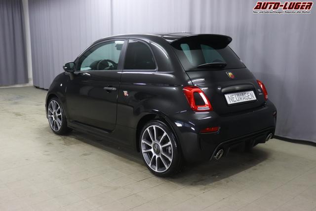 595 & 695 MY23 595 1.4 T-Jet 121 kW (165 PS) MT 876 - Scorpione Schwarz 557 - Integral-Sportsitze Leder Schwarz "3L3 Komfort-Paket: Bi-Xenon Scheinwerfer, Beats® Audio Soundsystem 3L4 Tech-Paket 5CE Scorpione Schwarz 9SV, Gutschrift Mopar BMC Sportluftfilter und Tankdeckel aus Aluminium A67 Linea Turismo"