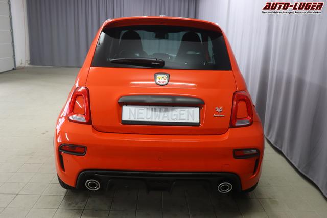 595 & 695 MY23 595 1.4 T-Jet 121 kW (165 PS) MT562 - Racing Orange 557 - Integral-Sportsitze Leder Schwarz "3L3 Komfort-Paket: Bi-Xenon Scheinwerfer, Beats® Audio Soundsystem 3L4 Tech-Paket 5CK Racing Orange 9SV, Gutschrift Mopar BMC Sportluftfilter und Tankdeckel aus Aluminium A67 Linea Turismo"