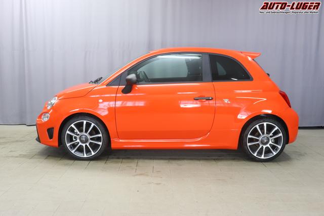 595 & 695 MY23 595 1.4 T-Jet 121 kW (165 PS) MT562 - Racing Orange 557 - Integral-Sportsitze Leder Schwarz "3L3 Komfort-Paket: Bi-Xenon Scheinwerfer, Beats® Audio Soundsystem 3L4 Tech-Paket 5CK Racing Orange 9SV, Gutschrift Mopar BMC Sportluftfilter und Tankdeckel aus Aluminium A67 Linea Turismo"