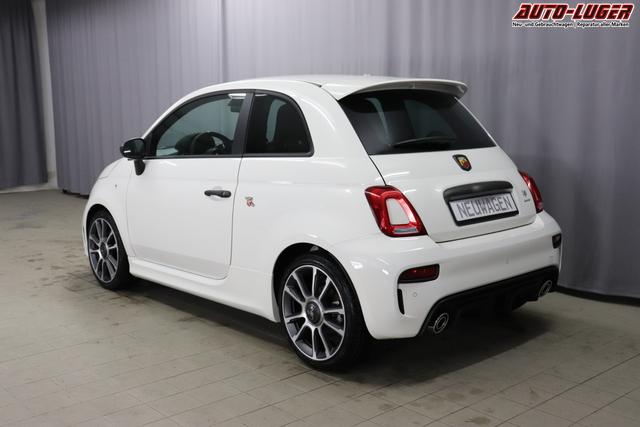 595 & 695 MY23 595 1.4 T-Jet 121 kW (165 PS) MT 268 - Gara Weiß 557 - Integral-Sportsitze Leder Schwarz "3L3 Komfort-Paket: Bi-Xenon Scheinwerfer, Beats® Audio Soundsystem 3L4 Tech-Paket 5CA Gara Weiß 9SV, Gutschrift Mopar BMC Sportluftfilter und Tankdeckel aus Aluminium A67 Linea Turismo"