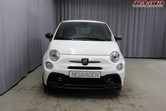 595 & 695 MY23 595 1.4 T-Jet 121 kW (165 PS) MT 268 - Gara Weiß 557 - Integral-Sportsitze Leder Schwarz "3L3 Komfort-Paket: Bi-Xenon Scheinwerfer, Beats® Audio Soundsystem 3L4 Tech-Paket 5CA Gara Weiß 9SV, Gutschrift Mopar BMC Sportluftfilter und Tankdeckel aus Aluminium A67 Linea Turismo"