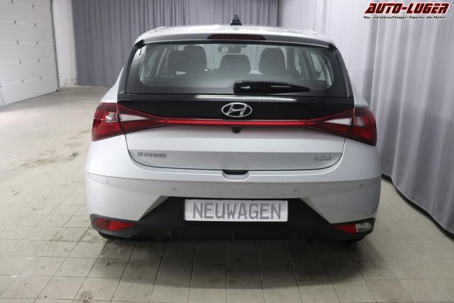 Hyundai i20 1.2 62kW FamilySleek Silver Metallic Stoff Schwarz
