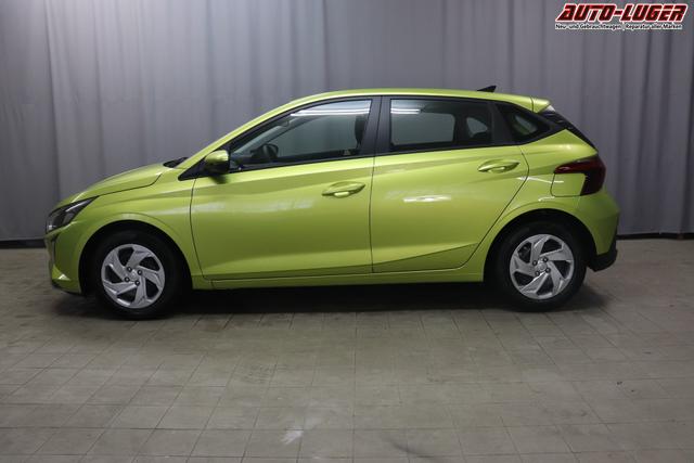 Hyundai i20 Comfort 1.2 58 kW (79 PS) Klimaanlage, Navigationssystem, Radio mit DAB, Apple CarPlay & Android Auto, Rückfahrkamera, Einparkhilfe hinten, Lichtsensor, Spurhalteassistent, Fernlichtassistent, Verkehrszeichenassistent uvm. 