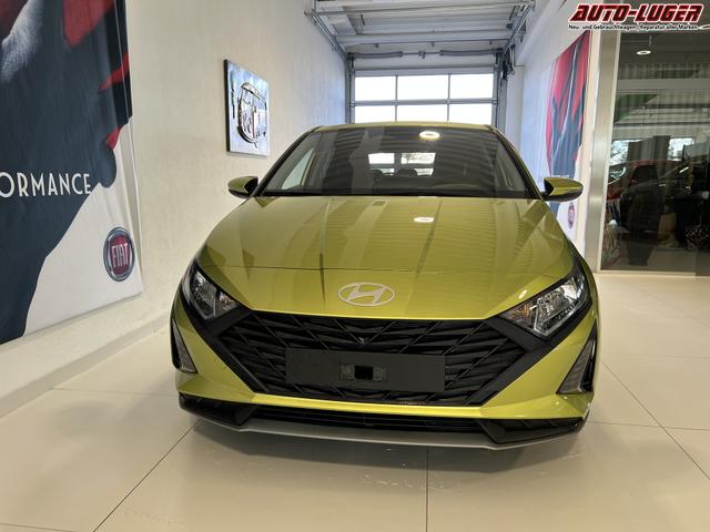 Hyundai i20 1,2 Family Lucid Lime metallic