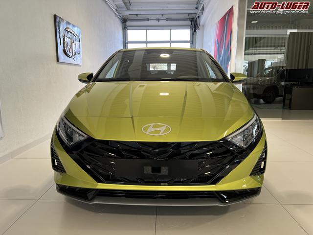 Hyundai i20 GO Plus 1.0 T-GDI DCT Lucid Lime Metallic, Beispielbilder, ggf. teilweise mit Sonderausstattung