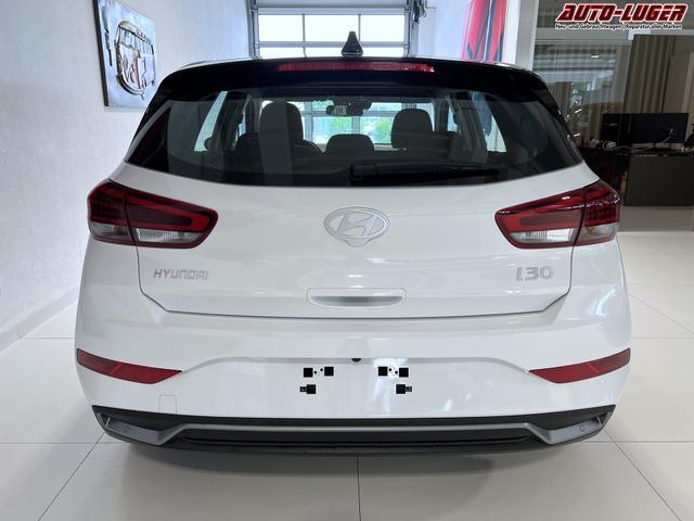 Hyundai i30 GO Atlas White