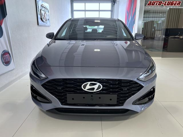 Hyundai i30 GO Meta Blue Pearl