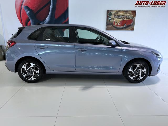 Hyundai i30 GO Meta Blue Pearl