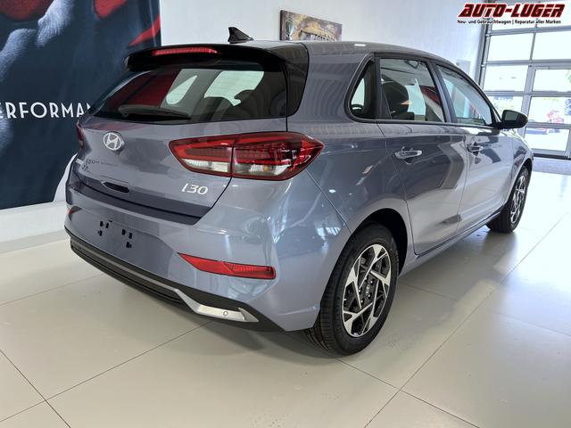 Hyundai i30 GO Meta Blue Pearl