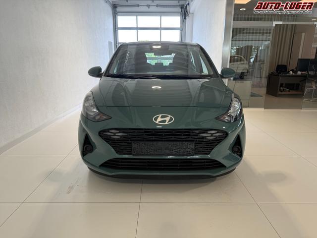 Hyundai i10 GO Mangrove Green