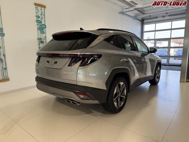 Hyundai GO Plus Shimmering Silver