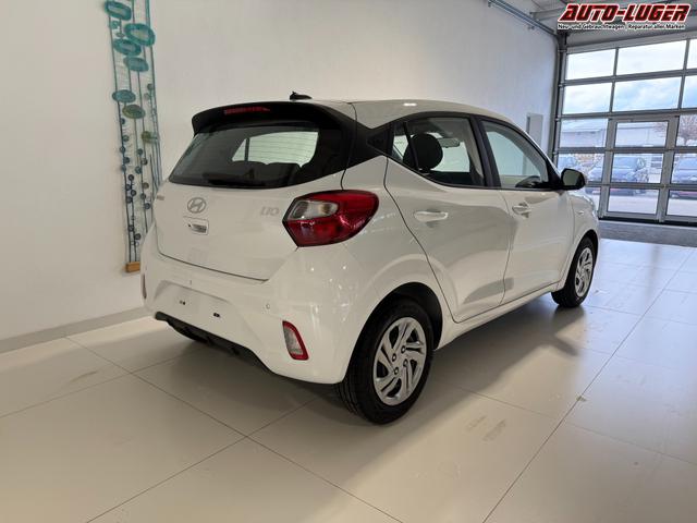 Hyundai i10 Go Atlas White
