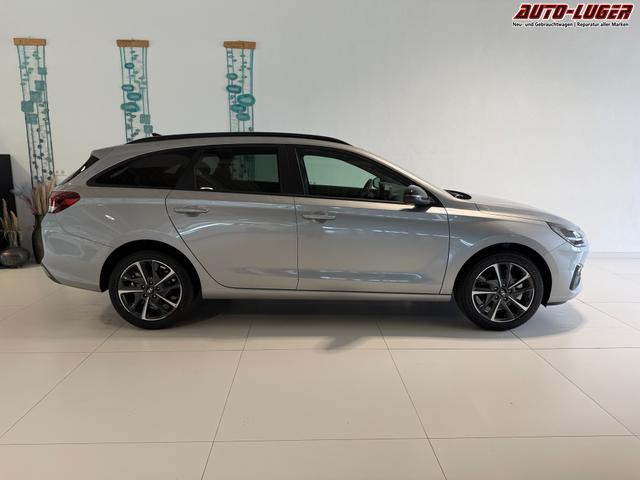 Hyundai i30 Kombi GO Plus Shimmering Silver