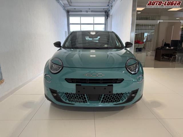 Fiat 600 Aqua Blau Vorlauf, Beispielbilder, ggf. teilweise mit Sonderausstattung