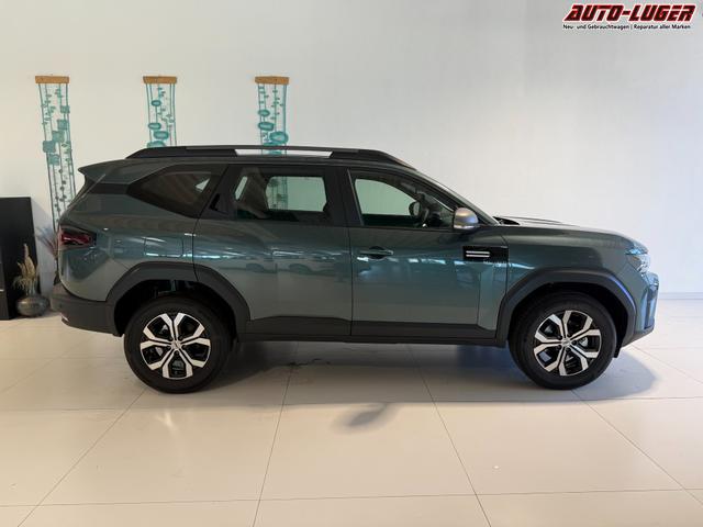 Dacia Bigster Zeder Gruen