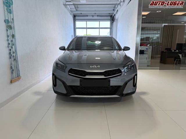 Kia XCEED Lunar Silver