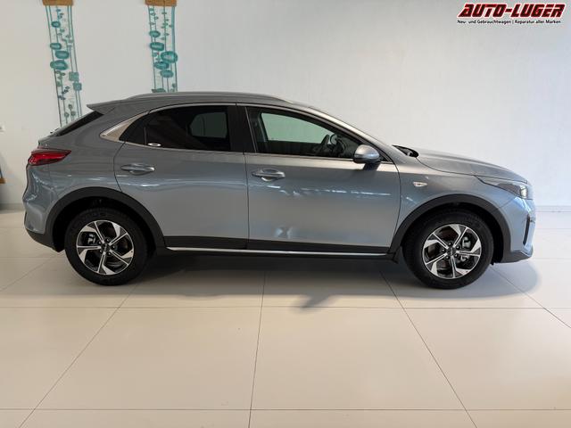 Kia XCEED Lunar Silver