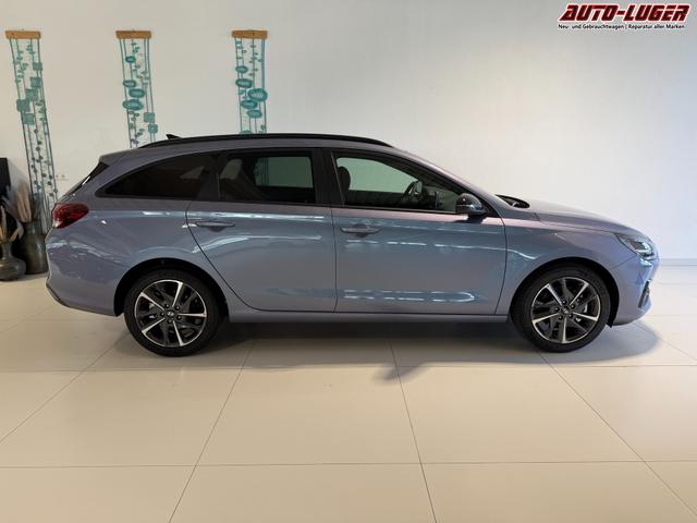 Hyundai i30, Beispielbilder, ggf. teilweise mit Sonderausstattung