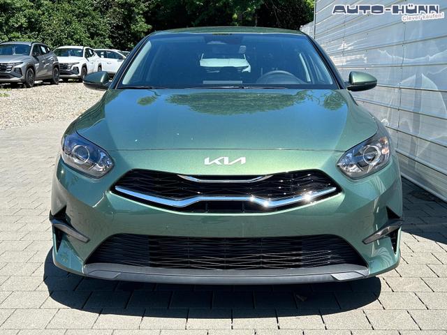 Kia Ceed Gold 1.5 T-GDi, DCT Android Auto*Navi*WinterPak*Klimaauto*16"*Kamera*PrivacyGlas* 