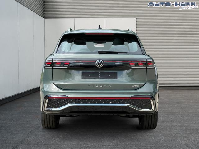 Volkswagen / Tiguan / Grün / / / DSG+AHK+HUD+NAVI+MATRIX+EL. HECK.+20 ALU