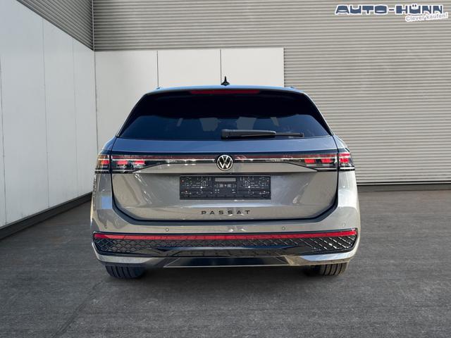 Volkswagen / Passat Variant / Grau / / / 4WD+DSG+AHK+NAVI+HEAD-UP+MATRIX+ACC+BLACK, Beispielbilder, ggf. teilweise mit Sonderausstattung