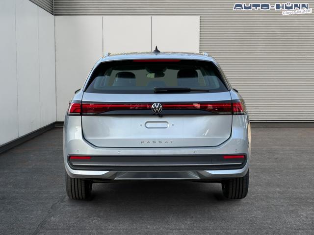 Volkswagen / Passat Variant / Silber / / / DSG+AHK+PANO+NAVI+ACC+KAMERA+LED+MASSAGE