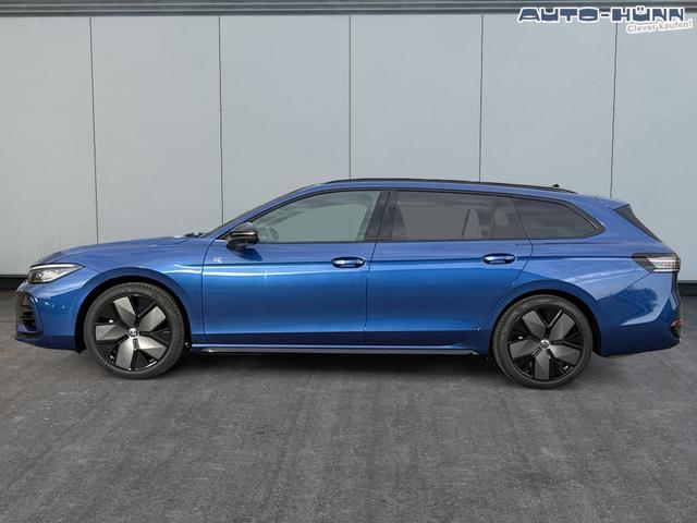 Volkswagen / Passat Variant / Blau / / / 4WD+BLACK+PANO+AHK+DCC+MATRIX+HARMAN