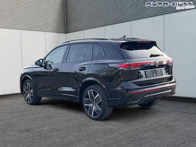 Volkswagen Tiguan R-Line People PLUG-IN+PANO+AHK+HD MATRIX+NAVI+BLACK STYLE+20" LM+ACC 