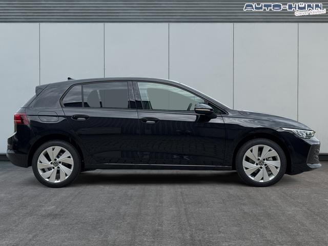 Volkswagen / Golf / Schwarz / / / ACC+SHZ+KLIMA+KAMERA+APP CONNECT+LED+17 ALU