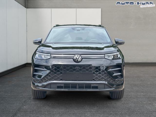 Volkswagen / Tayron / Schwarz / / / PLUG-IN+PANO+AHK+HuD+MATRIX+360 KAM+20ALU+ACC+eHK+BLACK STYLE