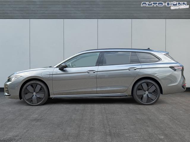 Volkswagen / Passat Variant / / / / LEDER+PANO+AHK+MATRIX+eHK+360 KAM+NAVI+HUD, Beispielbilder, ggf. teilweise mit Sonderausstattung