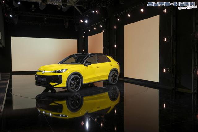 Volkswagen T-Roc 1,5 eTSI DSG LIFE LED Plus Anh&auml;ngerkupplung Navi Sitzheizung beheiztes Lenkrad 17 Zoll Alu 5J Garantie 