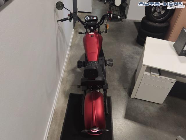 Futura / Chopper E-Roller / Rot / / / 
