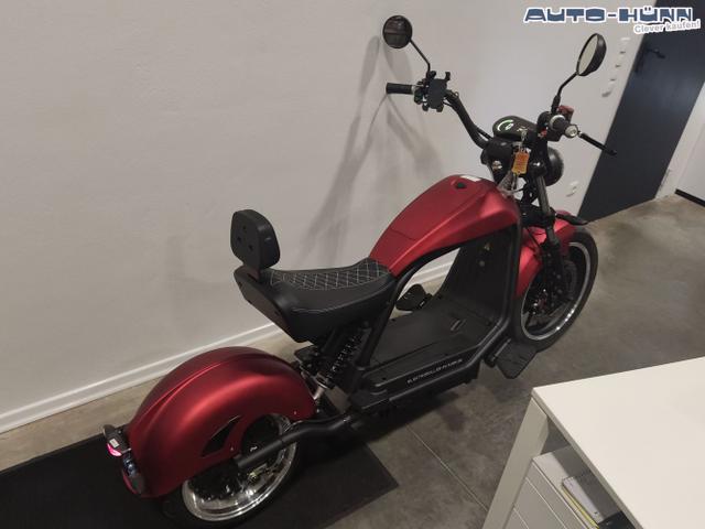 Futura / Chopper E-Roller / Rot / / / 