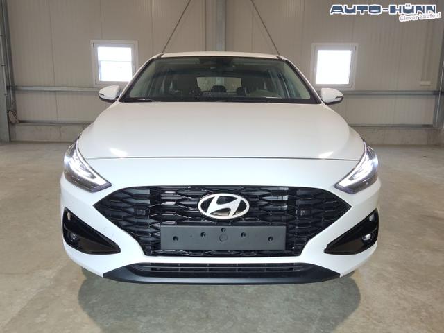 Hyundai / i30 Kombi / Weiß / / / , Beispielbilder, ggf. teilweise mit Sonderausstattung