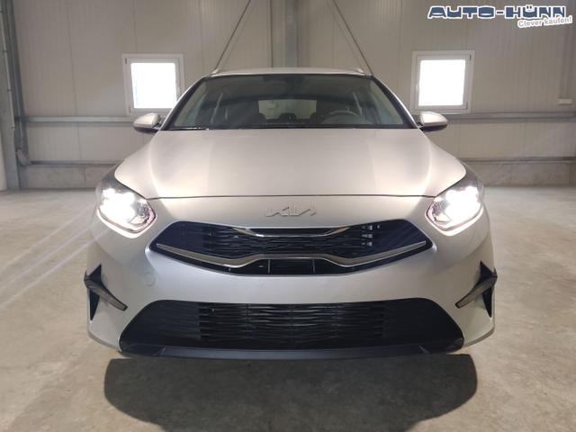 Kia / Ceed Sportswagon / Silber / / / , Beispielbilder, ggf. teilweise mit Sonderausstattung