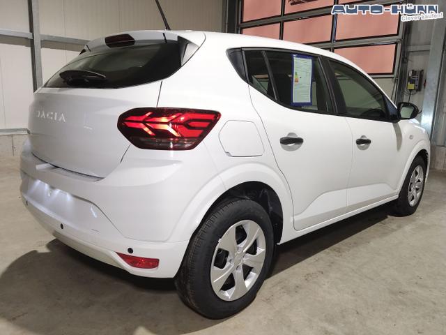 Dacia / Sandero / Weiß / / / , Beispielbilder, ggf. teilweise mit Sonderausstattung