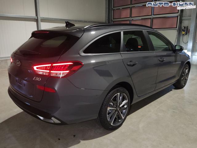 Hyundai / i30 Kombi / Grau / / / , Beispielbilder, ggf. teilweise mit Sonderausstattung