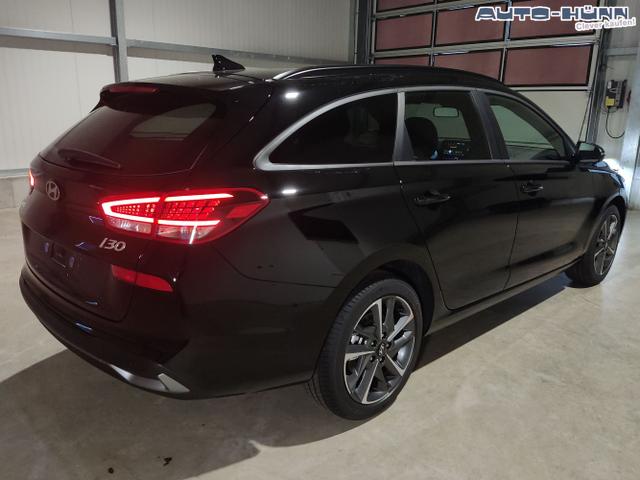 Hyundai / i30 Kombi / Schwarz / / / , Beispielbilder, ggf. teilweise mit Sonderausstattung