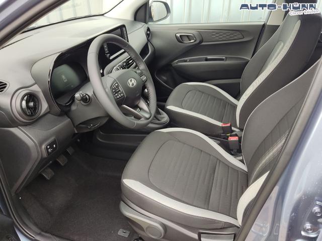 Hyundai / i10 / Blau / / / 