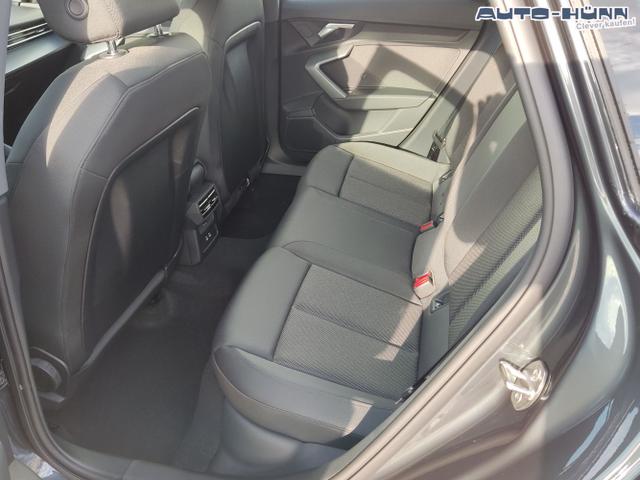 Audi / A3 Sportback / Grau / / / 