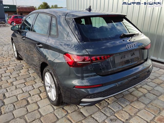 Audi / A3 Sportback / Grau / / / 