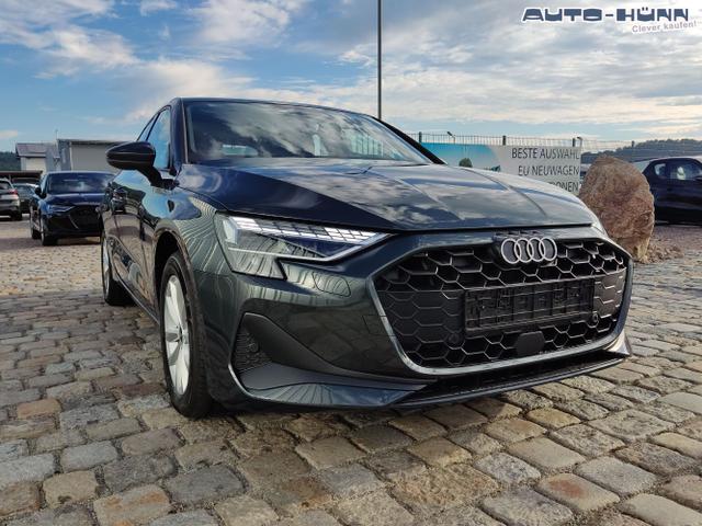Audi / A3 Sportback / Grau / / / 
